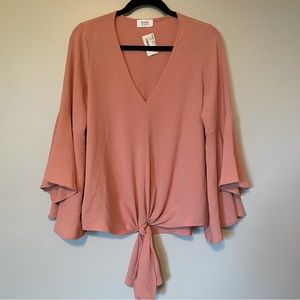NWT Dottie Couture Peach Flared Sleeve Tie Blouse 🍑